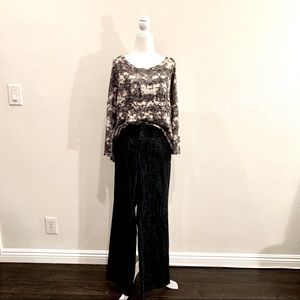 Front of Closet Light Knit Top